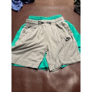 Nike Boys shorts size medium